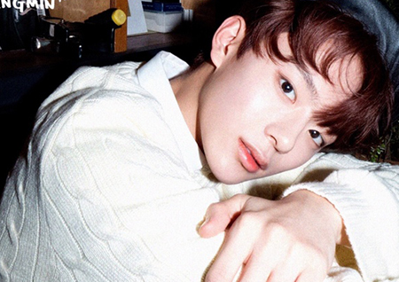 신인그룹 베리베리 강민&용승, 첫 개인 오피셜포토 주자 발탁! '만찢남 비주얼'