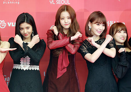 [포토] 아이즈원 권은비-장원영-미와야키 사쿠라, 미모로 세계평화 얼굴벤져스