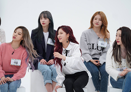 '주간아이돌' 우주소녀 "모든 멤버가 MC 광희의 열혈 팬. 더빙 연기 좋아해"