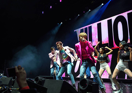 위너, 시애틀서 북미 투어 스타트…"꿈을 꾸는 느낌, 못 잊을 것 같다"