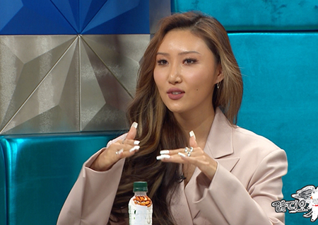 '라디오스타' 마마무 화사 "대선배 이효리에 특급 선물 받았다" 고백