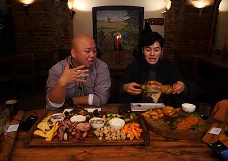 '돈 스파이크의 먹다보면' 동준과의 먹방 투어 "난 여전히 배고프다"