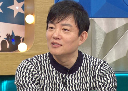 '라디오스타' 이범수,  "하루에 2-3시간 잔다" 제작자·엔터사 대표·대학 학과장 열일 모드