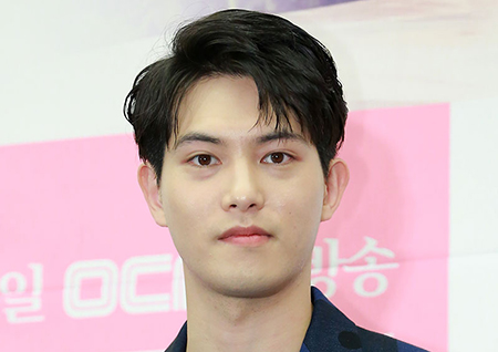 [전문] 이종현 "잘못된 성 의식 반성, 속죄하겠다"…탈퇴·은퇴 수순 밟나?