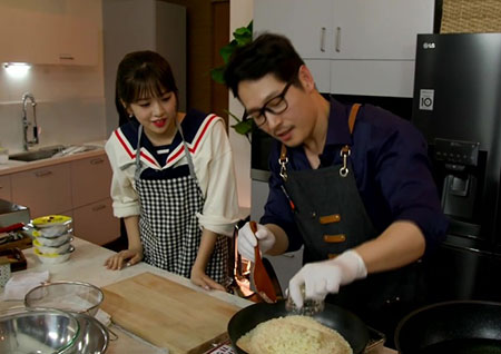 '마리텔 V2' 김풍의 초대형 화분 요리(?)에 안유진 '깜놀' "유진아 도망가"