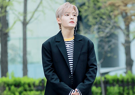 [포토] 성리, 먼 산 바라보기