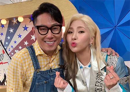 '라스' 윤종신, 자이언트 핑크-셔누-송가인-함소원과 함께! "본방 사수"