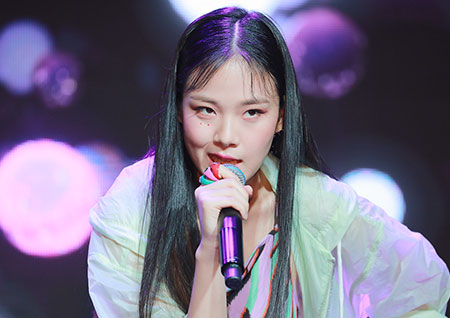 [포토] 비비, 특이점이 반짝반짝