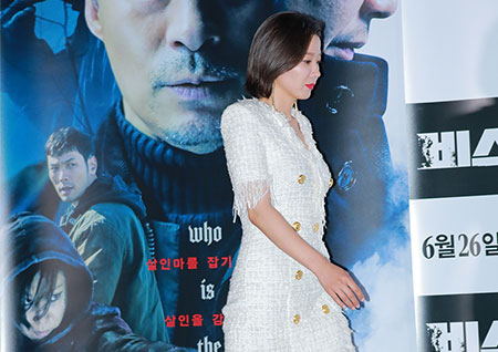 [포토] '비스트' 전혜진, 또 어떤 모습보여줄지 기대되는 한 걸음 한 걸음