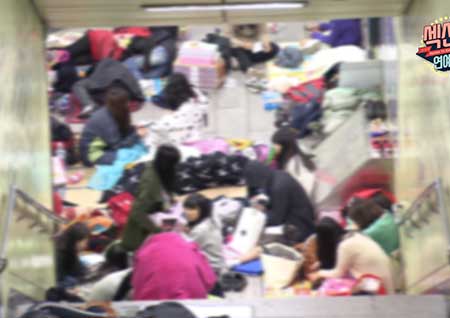 '섹션TV' 엑소 찬열→방탄소년단 정국, 도 넘은 사생팬 피해 논란