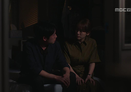 '봄밤' 정해인, 은우母 결혼 소식에 불안감 폭발... 한지민에 “우리 버릴 거예요?” 술주정