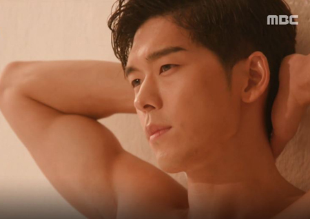 ‘사람이 좋다’ 오스틴 강, 화보 촬영 현장 공개 ‘탄탄한 근육 자랑’