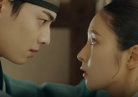 ‘신입사관 구해령’ 신세경, 차은우 고백에 두근두근 “내 곁에서 멀어지지 마”