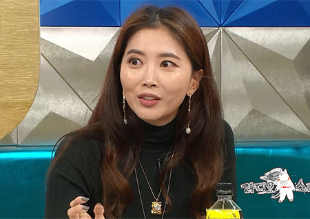 '라디오스타' 오윤아는 '프로 탈골러'? 팔 끼우는 노하우까지! '경악'