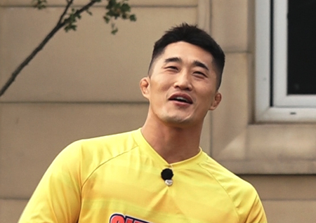 ‘뭉쳐야 찬다’ 김동현, 녹화에 지각한 이유는? “이젠 모든 공 막을 수 있어!”