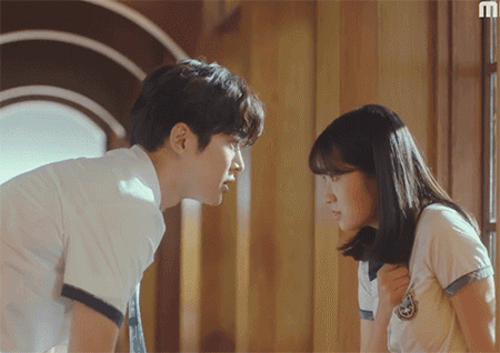 [움짤] ‘어하루’ 김혜윤X로운 #심장폭격