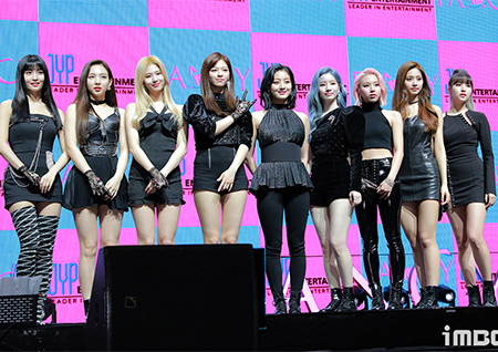 JYP, 트와이스 악플러 8명 고소… "협의·선처 없이 강경대응"	[공식]