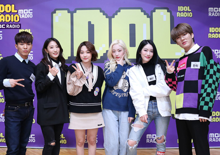 업텐션 환희, ‘아이돌 라디오’ 향한 애정 뿜뿜! 팬미팅 깜짝 스포 관심집중