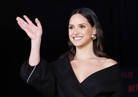 [포토] 아드리아 아르호나, 우아한 손인사