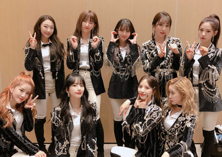 ‘2019 MBC 가요대제전’ 우주소녀, 화려함 극대화된 ‘이루리’ 무대로 시선 압도