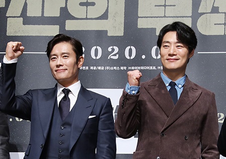 [단독] '남산의 부장들' 이병헌·곽도원·이희준, '영국남자' 조쉬 만났다