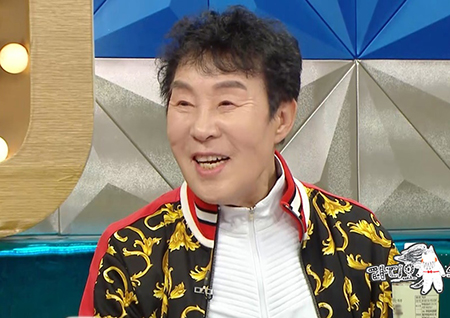 '라디오스타' 송대관 "돈 이불 깔고 잔 적 있다"… '찐' 돈이불 경험!