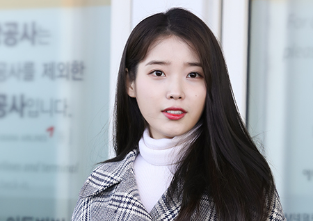 [M픽] 아이유, 花容月態(화용월태) : 꽃다운 얼굴과 달 같은 자태.