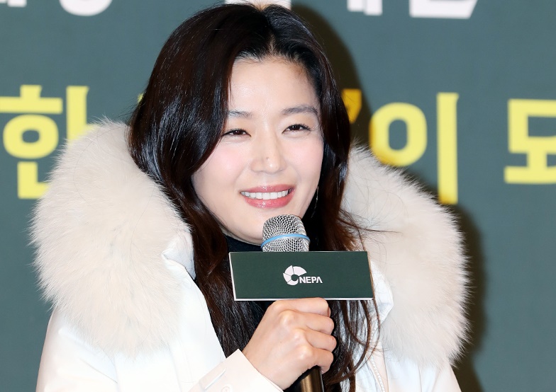 김은희 작가 신작 '지리산'은 전지현과 함께?