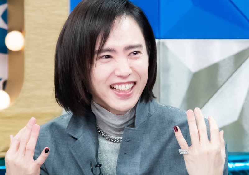 머리 끝 부터 손 끝 까지 핫스타, 양준일 '라스' 패션의 모든 것