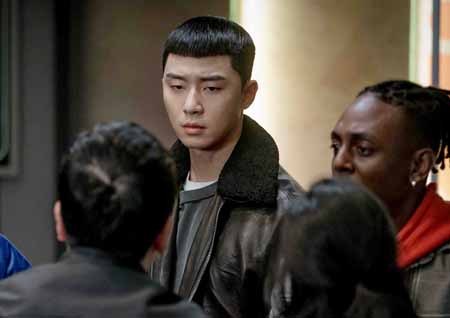 ‘이태원 클라쓰’ 박서준, 분노 폭발 스틸 컷 눈길… 단밤, 또다시 위기?