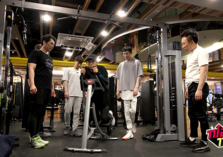 ‘끼리끼리’ 이수혁 VS ‘늘끼리’ 4人, 복근 운동 1:4 매치 성사 “저희를 너무 얕봤다”