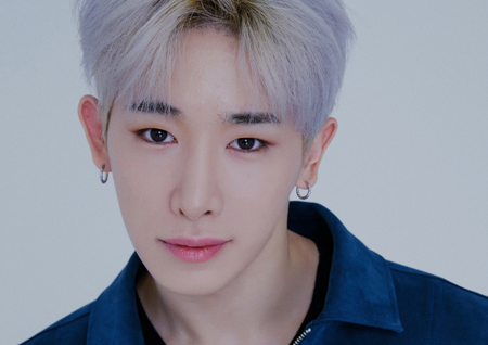 몬스타엑스 前 멤버 원호, 대마초 흡연 무혐의 처분… 스타쉽, “지원 아끼지 않을 것”