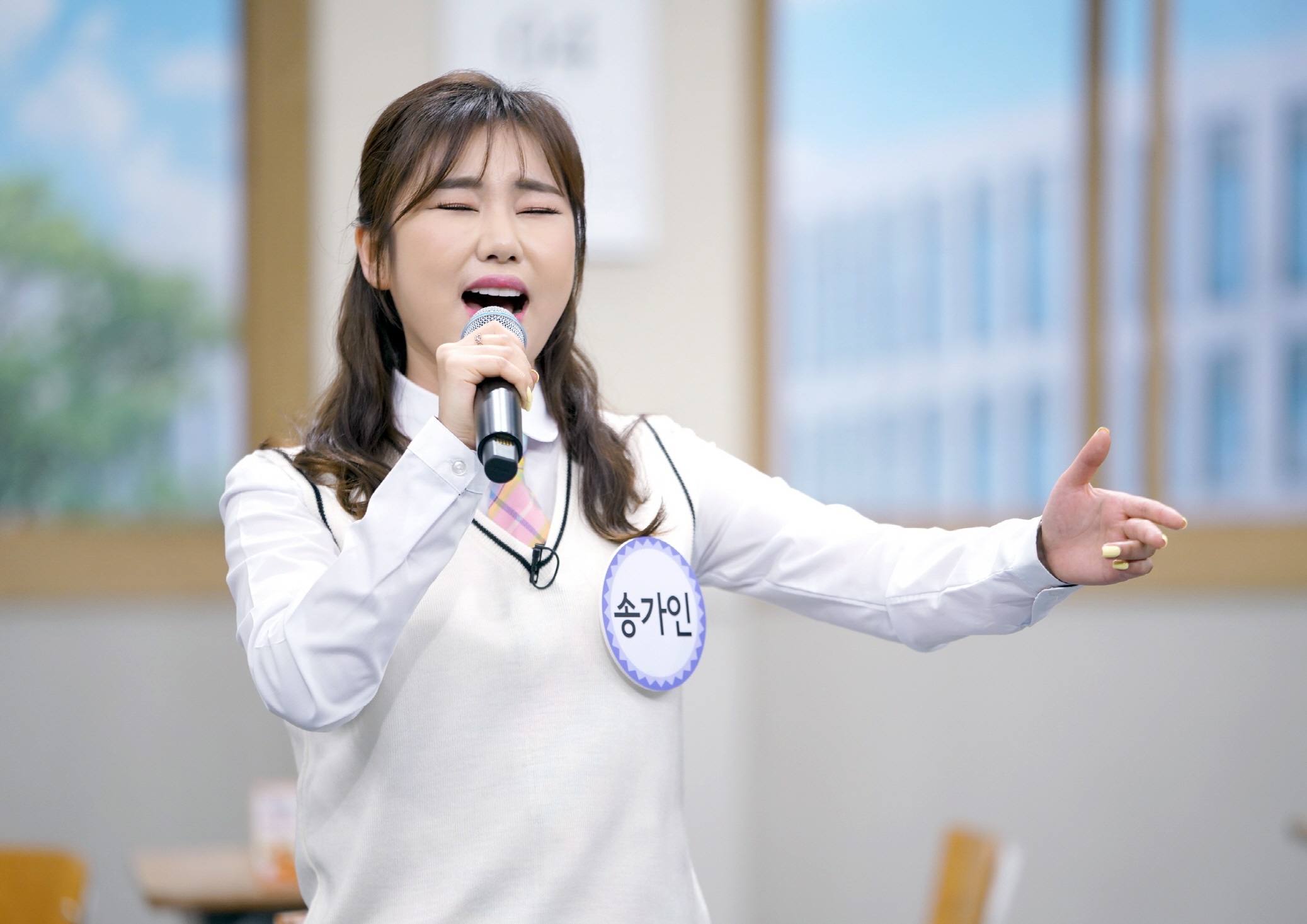 ‘아는 형님’ 교복 입은 송가인, 앳된 모습에 자꾸만 시선