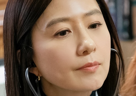 '부부의세계' 김희애, 한소희와 거리 두는 이유