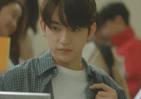 ‘화양연화’ 갓세븐 진영, 91학번 법대생으로 변신... 첫방부터 설렘 선사