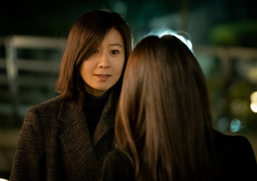 ‘부부의 세계’ 김희애, 신드롬 이끈 명대사 제조기 "그러게 남의 물건 함부로 건드리는 게 아니지"