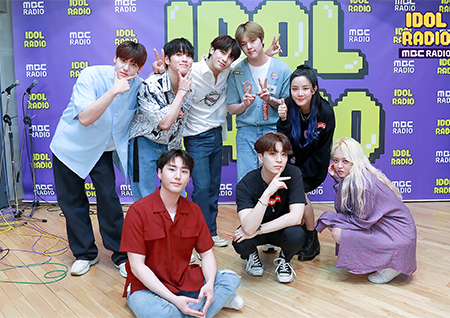 '아이돌 라디오' 킴보·비오브유·H&D, 실력파 듀오 한 곳에… '라이브 종합 선물세트'