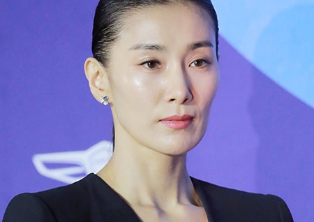 김서형VS매니저, 험담·폭로 난무 '진흙탕 싸움' [종합]