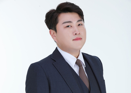 김호중 측, "병역 관련 불법 없어… 흠집내기성 보도 유감" [전문]