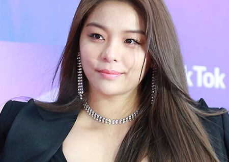 [소셜iN] 에일리♥bj뜨뜨뜨뜨 하트시그널?…"밤새 돌려봐요"