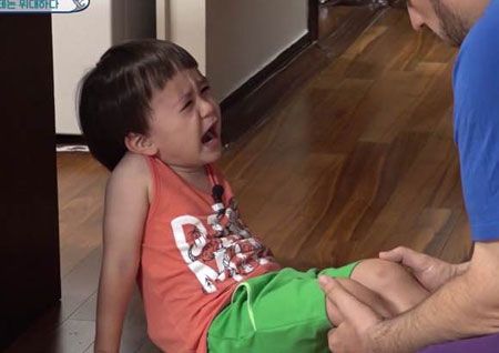 윌벤져스 윌리엄 "나만 있고 싶어"→ 벤틀리 '울먹'… 투닥투닥 형제의 난 (슈퍼맨이 돌아왔다)