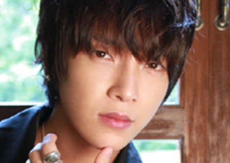 前초신성 슈퍼노바 윤학·성제=원정도박 아이돌 [전문]