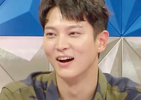 '라디오스타' 주원, 태양·대성·고경표·빈지노와 '군뱅' 결성