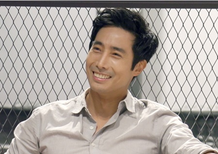 이근, 끝나지 않는 논란…"5년 전 폭행, 전과 2범"