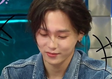 '라스' 던, 김구라에 뽀뽀→'던디리던' 춤 시범 활약