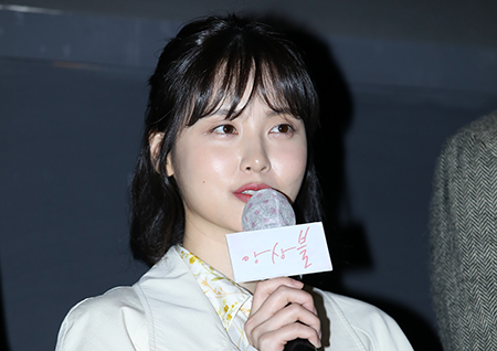 [포토] 서윤아, 영화 '앙상블'로 인사 드려요