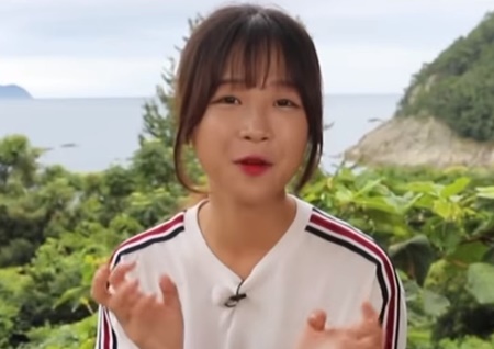 쯔양, 은퇴 2개월여 만에 새 영상 공개…"고민 끝에 업로드"