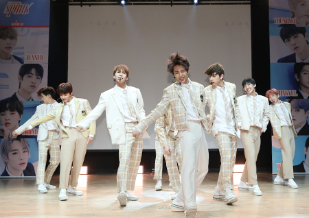 [포토] BAE173, 역동적인 칼군무