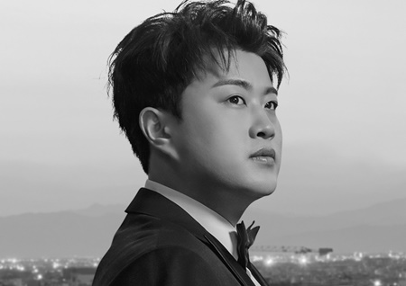 김호중, 클래식 앨범 선주문량 23만장 기록…군백기에도 인기 여전 