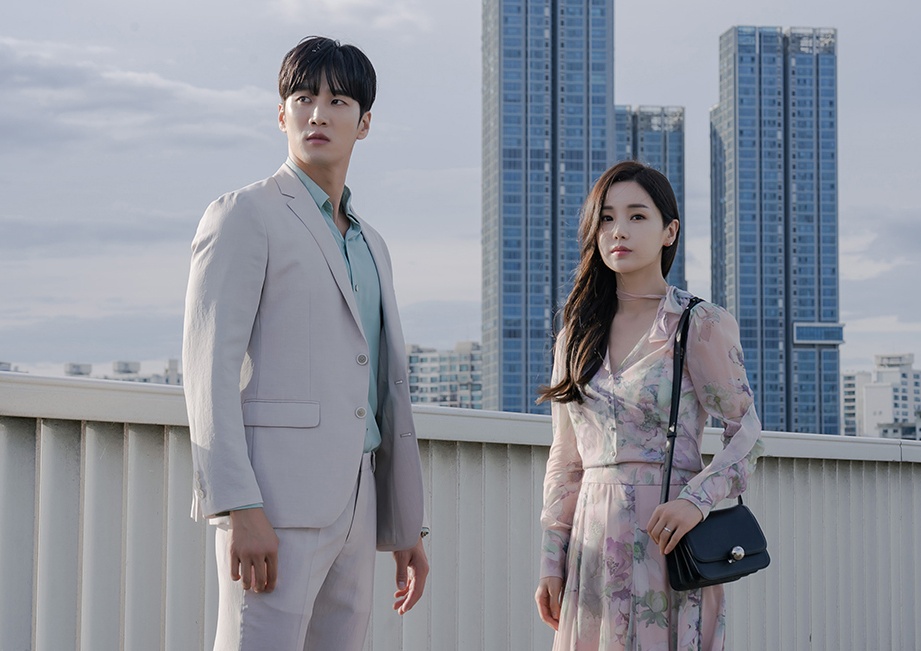 ‘카이로스’ 안보현, 신성록과 #쌈 남규리와 #썸 이 구역의 #케미왕 